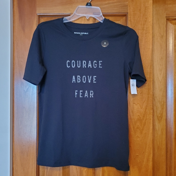 Banana Republic Tops - Banana Republic navy t-shirt. size small. true to size. soft eco friendly